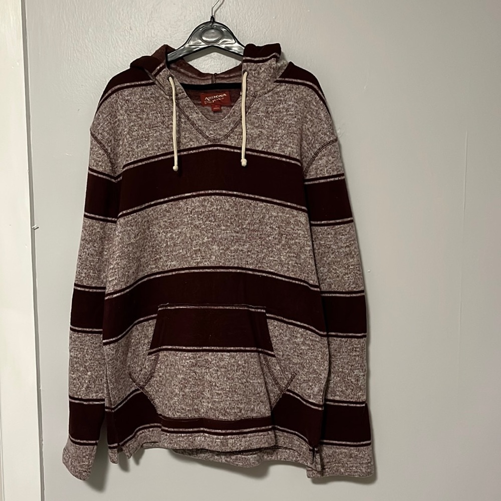 Long sleeve v neck with hood